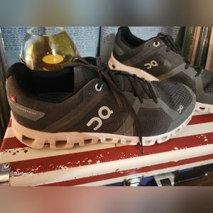 ON Cloud Cloudflow Rock/Rose Sneakers. Women's Sz 7.5 VGC.